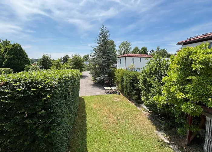 アパート Schatzlhof In Berg Am Starnberger ベルク・アム・シュタルンバーガー・ゼー